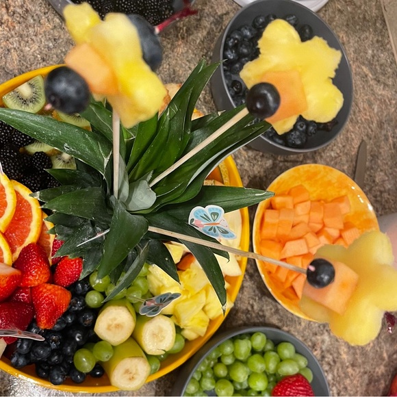 🥕🌷🌼Spring Collection of Metal Cookie or Fruit Cutters - Picture 2 of 10